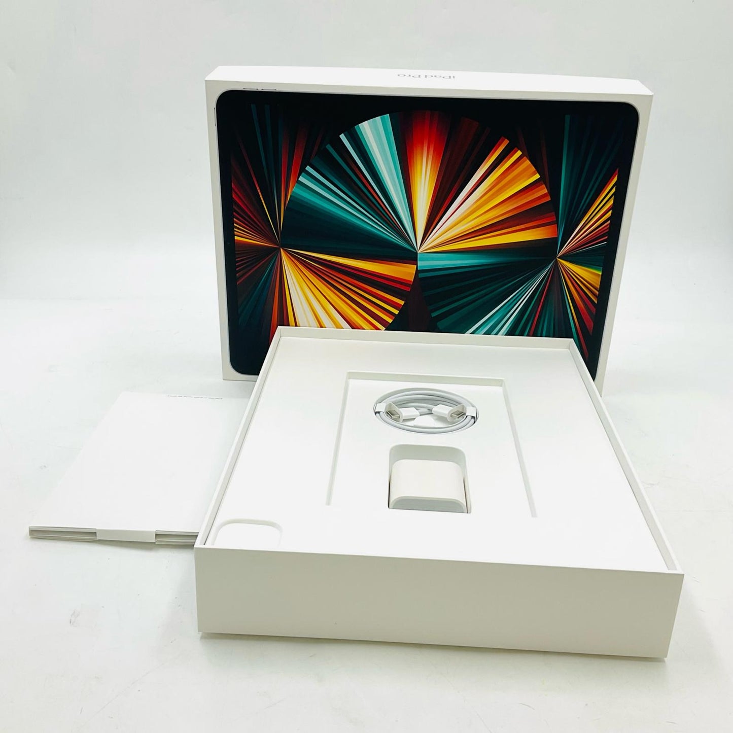 【全額返金保証】【最速発送】Apple iPad Pro 12.9インチ 第5世代 2TB シルバー WiFi+Cellular docomo SIMフリー 白ロム 動作確認済