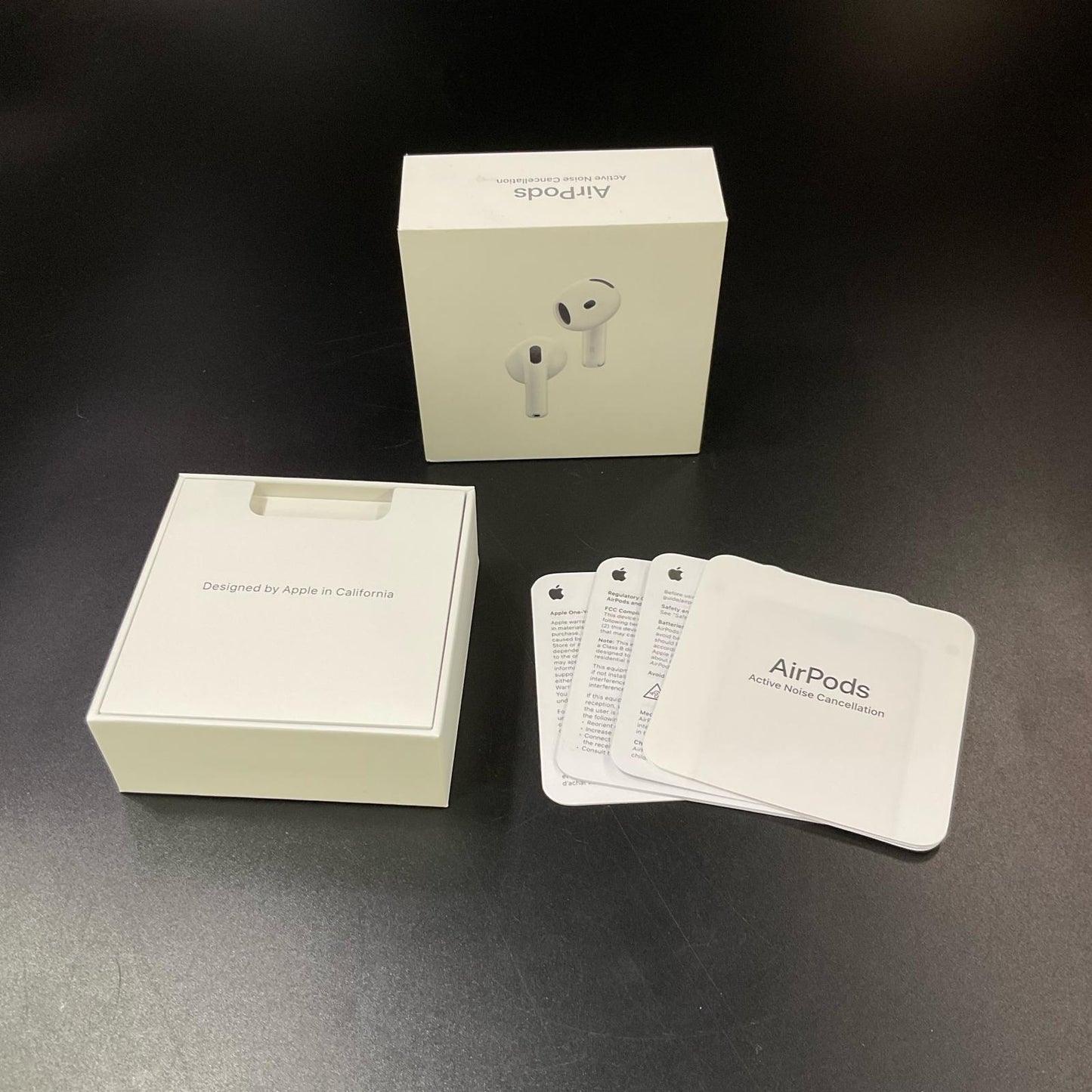 【全額返金保証】【最速発送】Apple AirPods 4 (ANC) 美品 動作確認済