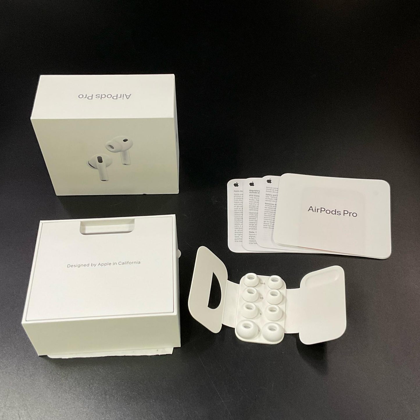 【全額返金保証】【最速発送】Apple AirPods Pro 3 美品 動作確認済