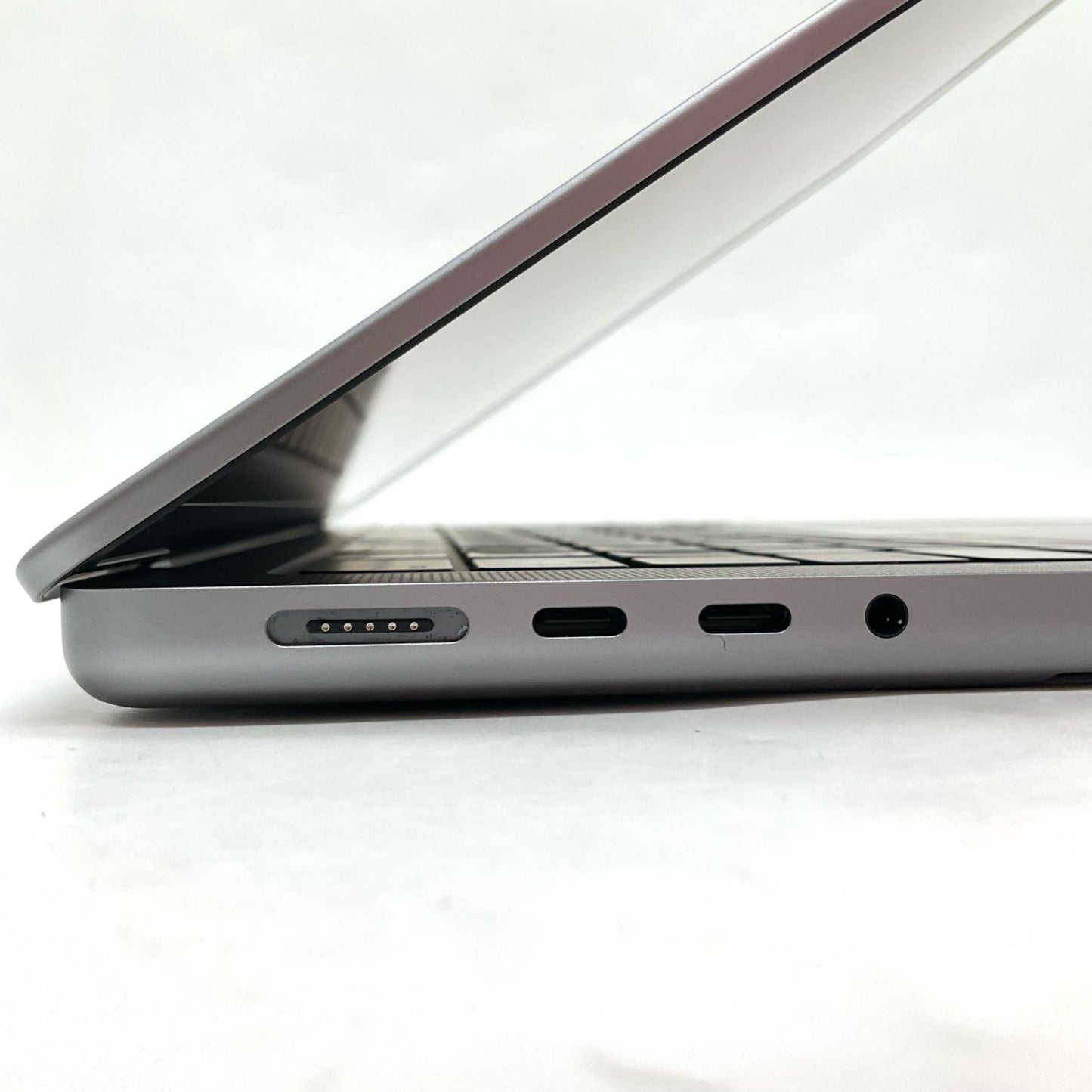 【全額返金保証】【最速発送】Apple MacBook Pro 14.2インチ 2023 Apple M3 16GB 512GB スペースグレイ 94.2% 美品 動作確認済