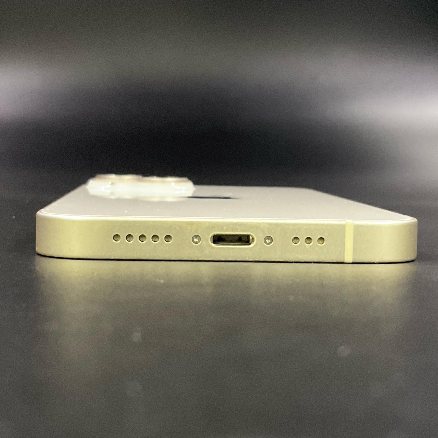 【全額返金保証】【最速発送】Apple iPhone iPhone 14 128GB スターライト docomo 白ロム 動作確認済 82%