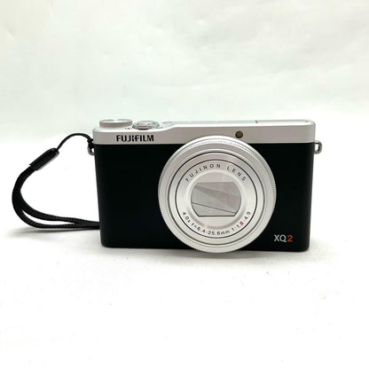 【全額返金保証】【最速発送】FUJIFILM コンパクトデジタルカメラ XQ2 シルバー 動作確認済