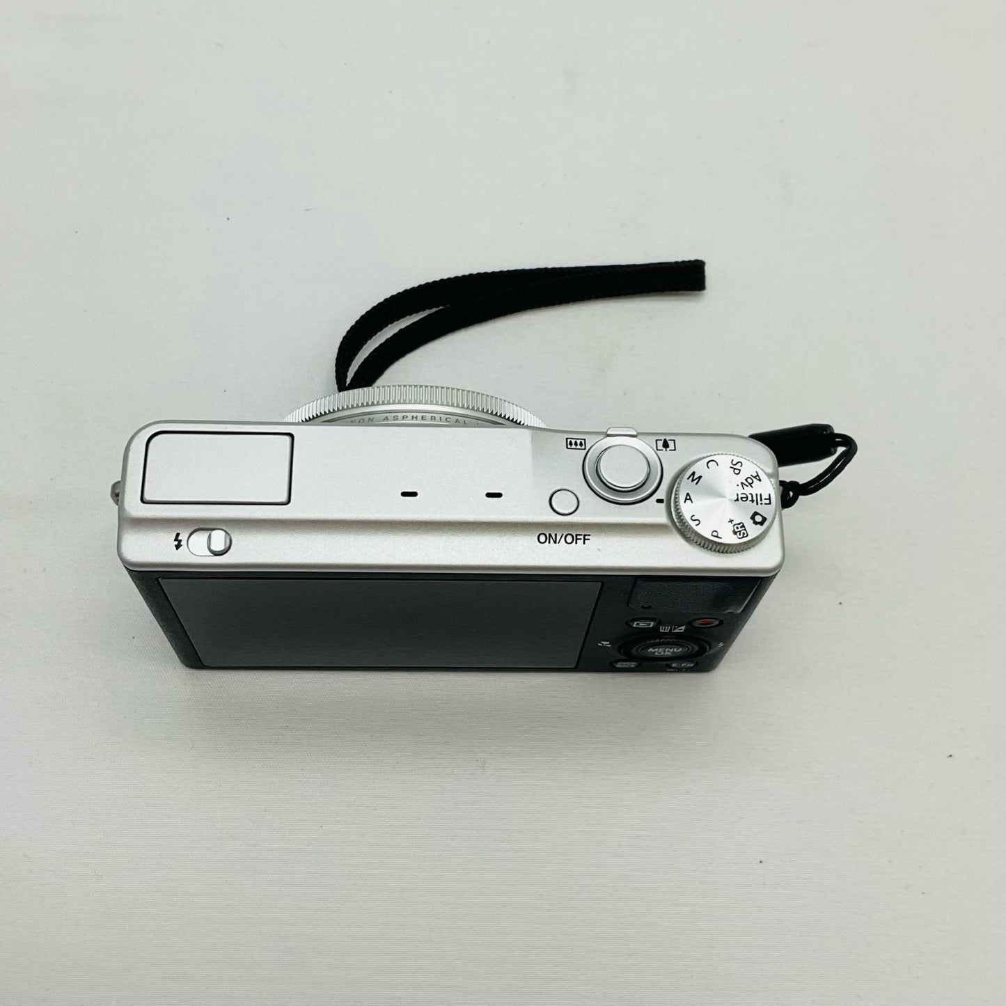 【全額返金保証】【最速発送】FUJIFILM コンパクトデジタルカメラ XQ2 シルバー 動作確認済