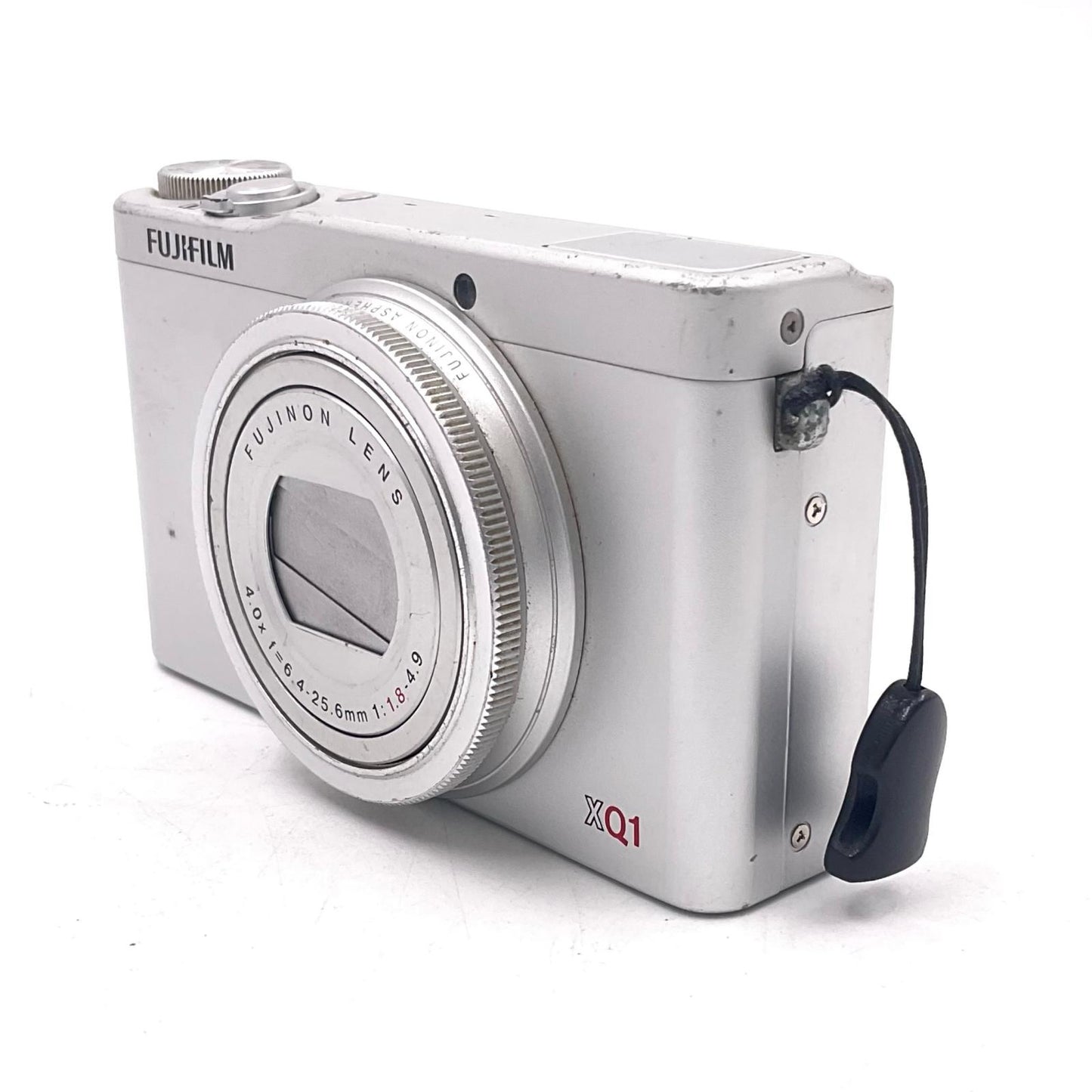 【全額返金保証】【最速発送】FUJIFILM コンパクトデジタルカメラ XQ1 シルバー 動作確認済