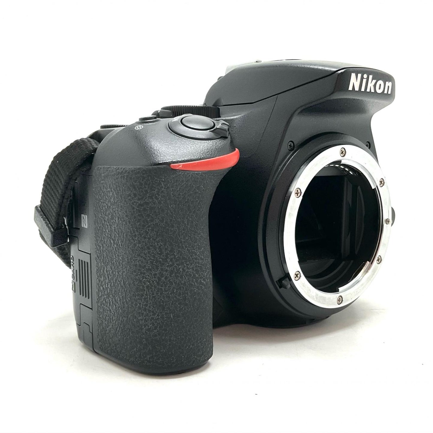 【全額返金保証】【最速発送】Nikon デジタル一眼 D5600 ボディ 美品 動作確認済