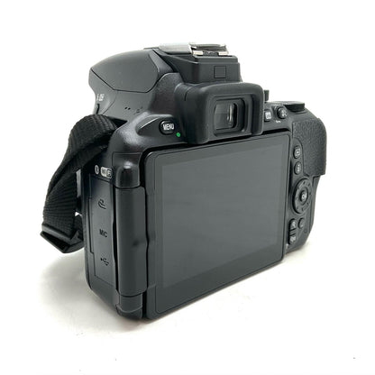 【全額返金保証】【最速発送】Nikon デジタル一眼 D5600 ボディ 美品 動作確認済