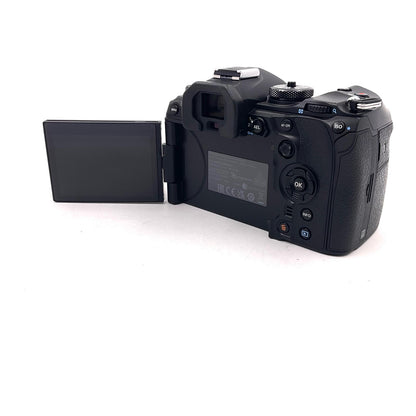 【全額返金保証】【最速発送】OLYMPUS デジタル一眼 OM-1 Mark II ボディ 美品 動作確認済