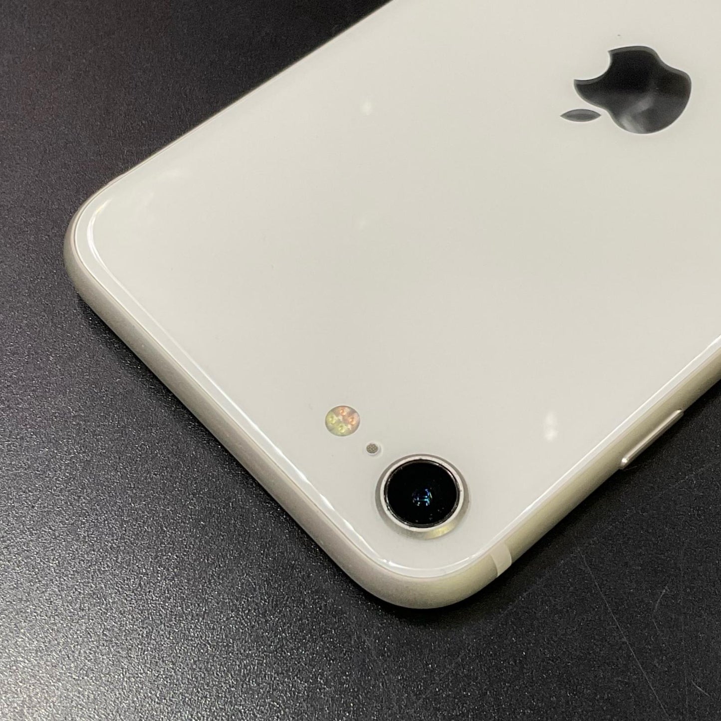 【全額返金保証】【最速発送】Apple iPhone iPhone SE（第3世代） 64GB スターライト Softbank SIMフリー 白ロム 美品 動作確認済 85%