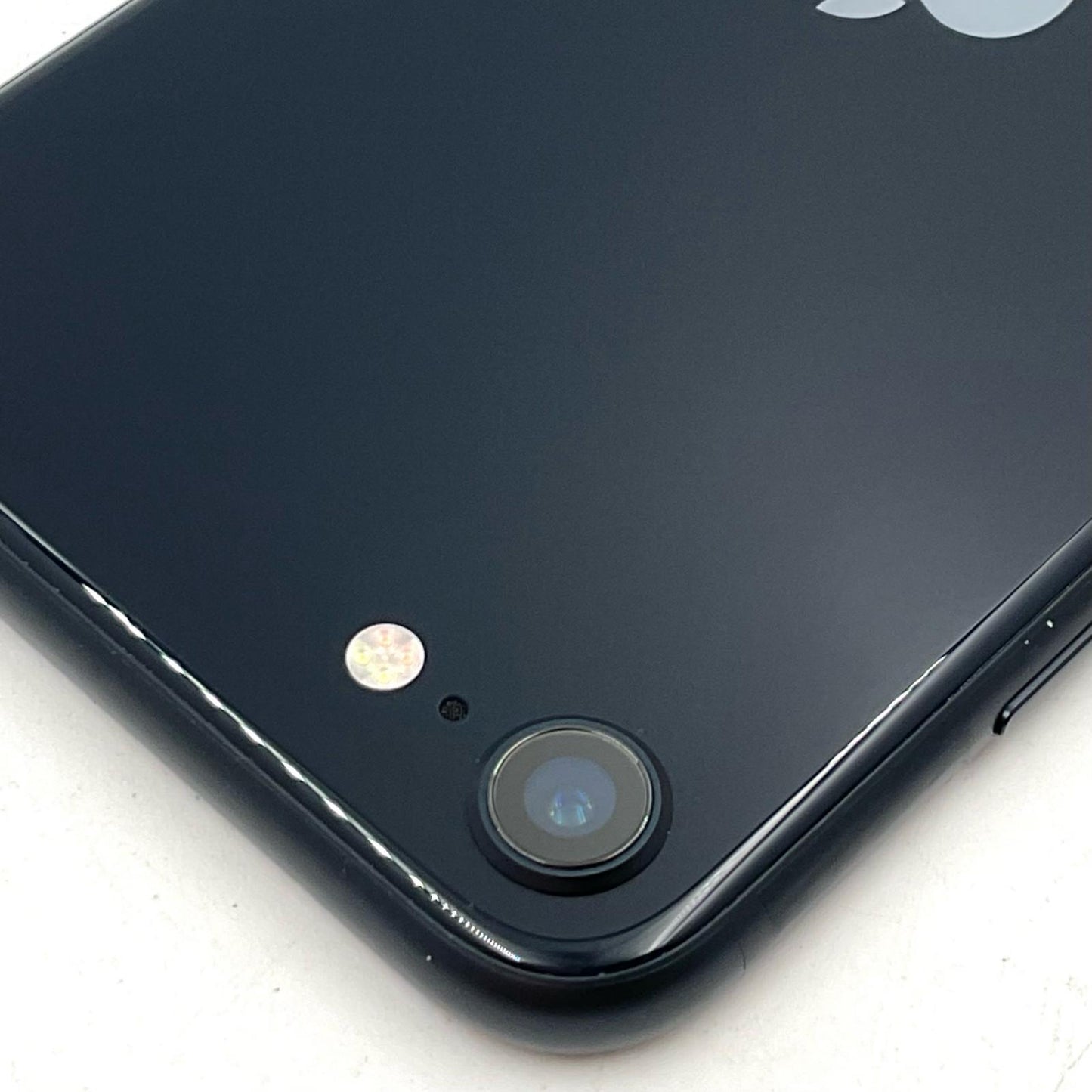 【全額返金保証】【最速発送】Apple iPhone iPhone SE（第3世代） 128GB ミッドナイト docomo SIMフリー 白ロム 動作確認済 76%