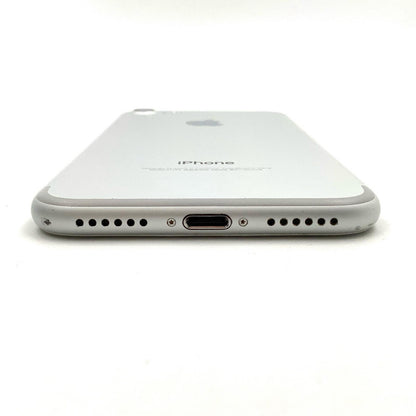 【全額返金保証】【最速発送】Apple iPhone iPhone 7 128GB シルバー au 白ロム 美品 動作確認済 96%