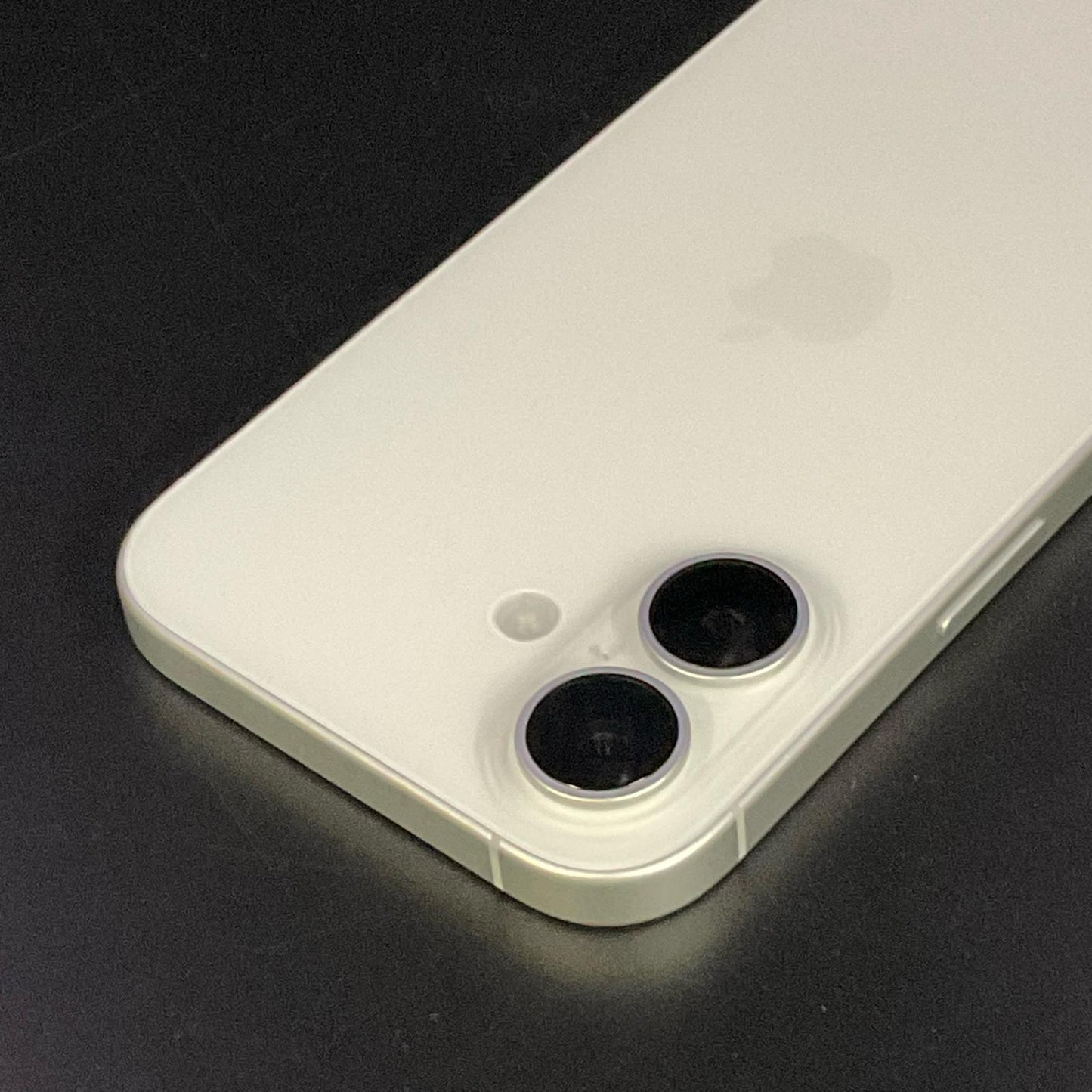 【全額返金保証】【最速発送】Apple iPhone iPhone 17 256GB ホワイト Softbank SIMフリー 白ロム 超美品 動作確認済 100%