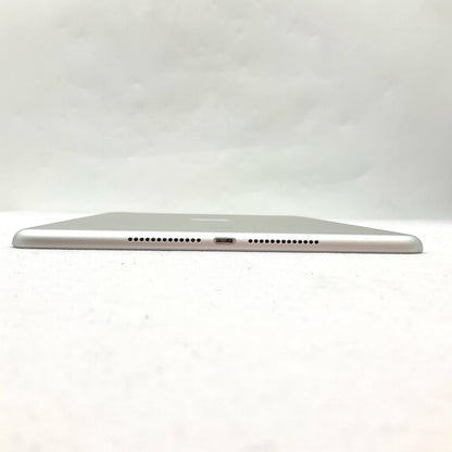 【全額返金保証】【最速発送】Apple iPad iPad 9.7インチ 第6世代 32GB シルバー WiFi+Cellular au 白ロム 動作確認済