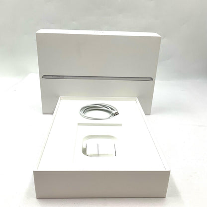 【全額返金保証】【最速発送】Apple iPad iPad 9.7インチ 第6世代 32GB シルバー WiFi+Cellular au 白ロム 動作確認済