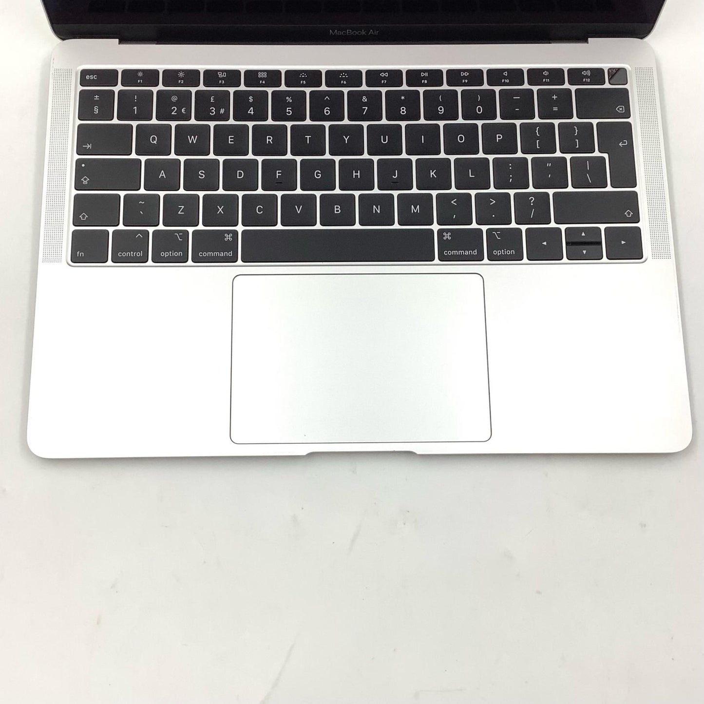 【全額返金保証】【最速発送】Apple MacBook Air 13.3インチ 2019 1.6GHz デュアルコア Intel Core i5 16GB 256GB シルバー 美品 動作確認済