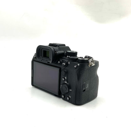 【全額返金保証】【最速発送】Sony デジタル一眼 α7 IV ILCE-7M4 ボディ ブラック 美品 動作確認済