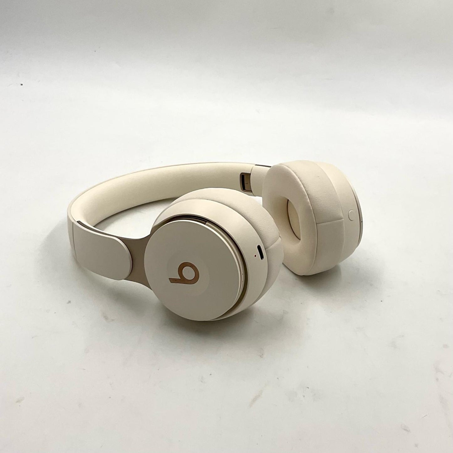 【全額返金保証】【最速発送】Beats SOLO PRO アイボリー 美品 動作確認済