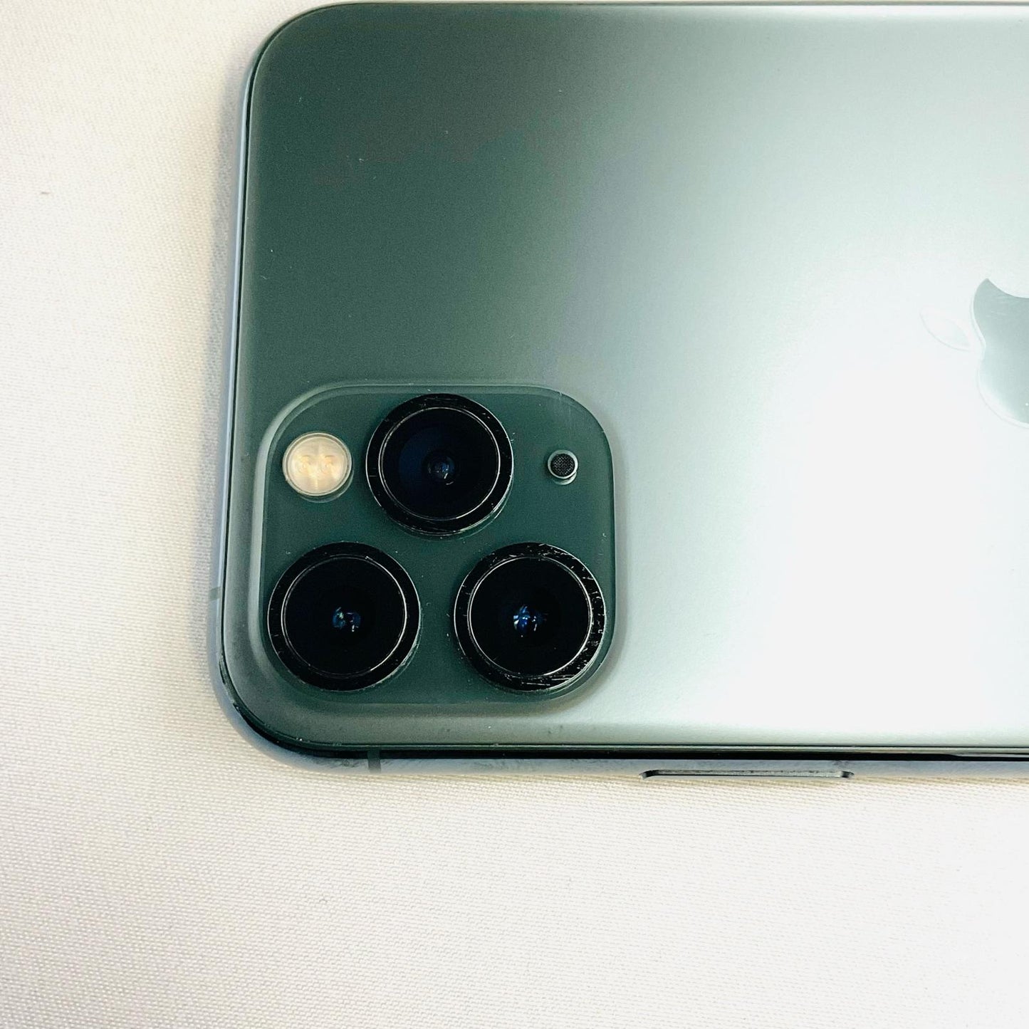 【全額返金保証】【最速発送】Apple iPhone iPhone 11 Pro 64GB グリーン au SIMフリー 白ロム 動作確認済 85%