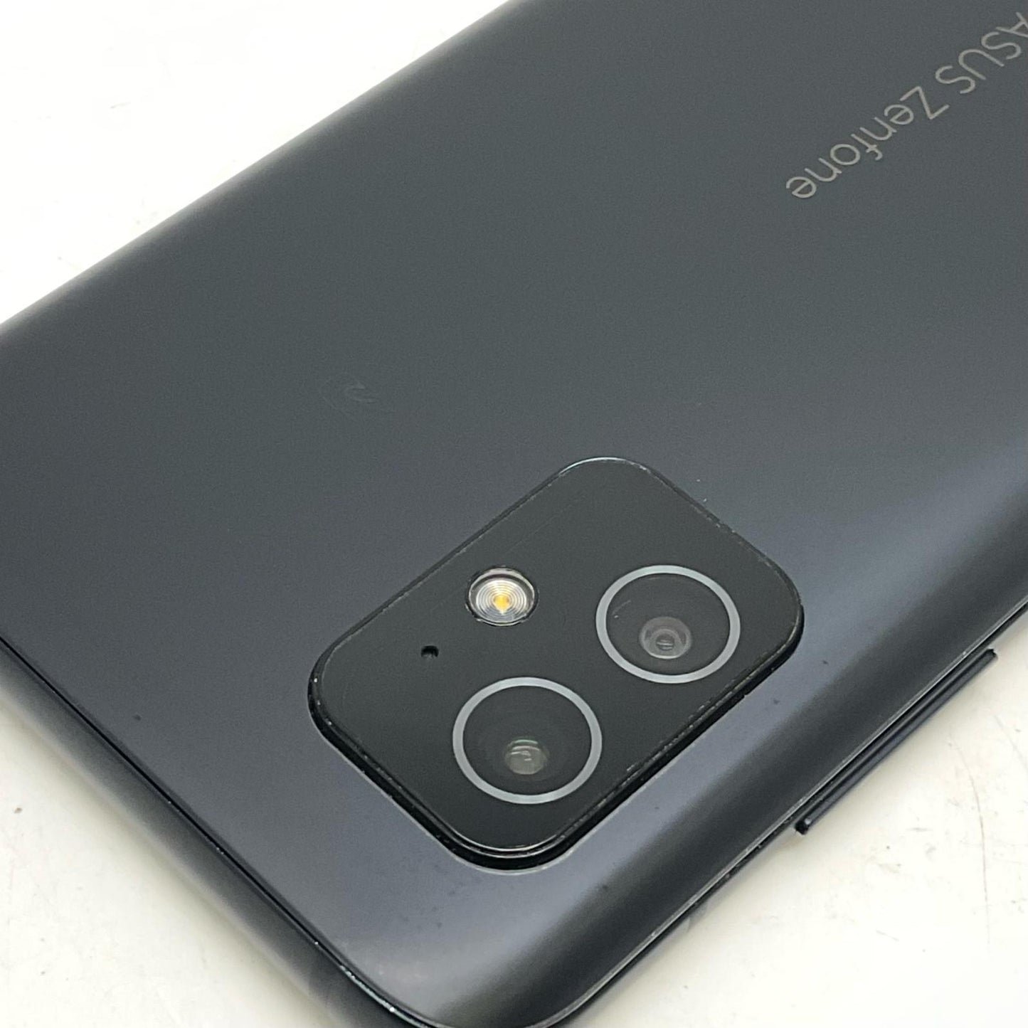 【最速発送】 Zenfone 8 128GB オブシディアンブラック SIMフリー ASUS_I006D 白ロム【難有】