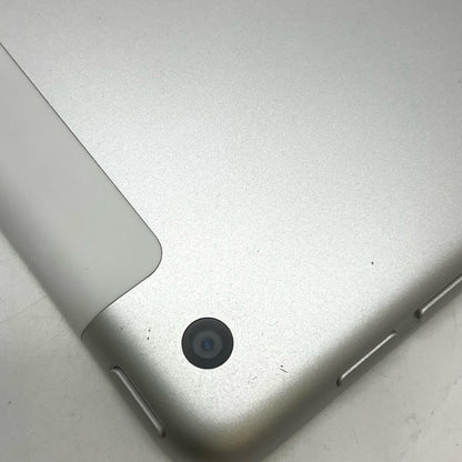 【最速発送】Apple iPad iPad 第9世代 Wi-Fi+Cellular 256GB シルバー docomo SIMフリー 白ロム【難有】