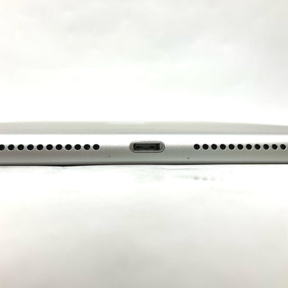 【最速発送】Apple iPad iPad 第9世代 Wi-Fi+Cellular 256GB シルバー docomo SIMフリー 白ロム【難有】