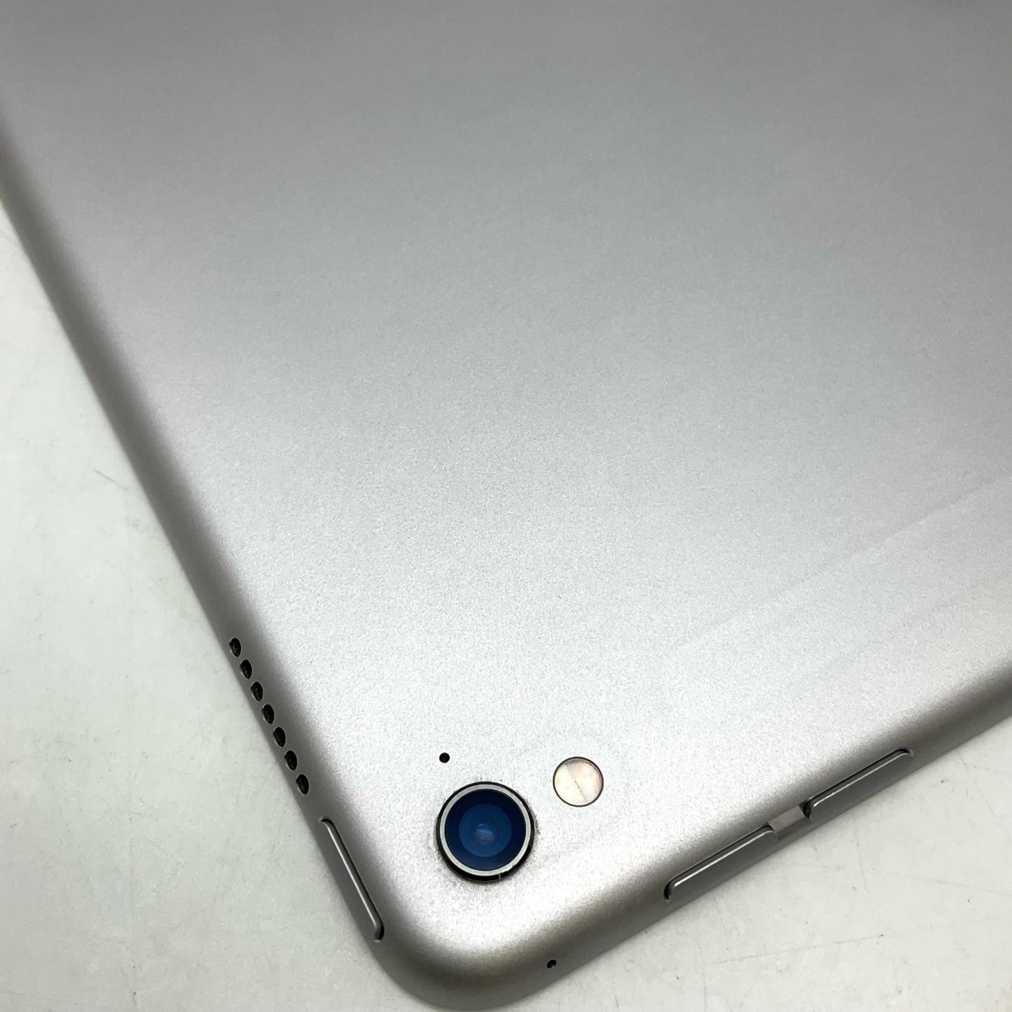 【最速発送】Apple iPad iPad Pro 9.7インチ Wi-Fi 128GB スペースグレイ【難有】