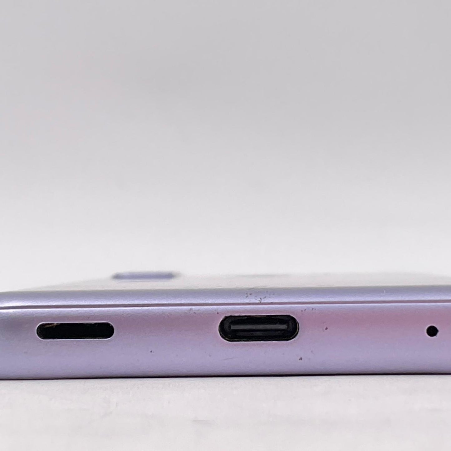 【全額返金保証】【最速発送】富士通 arrows We 64GB パープル docomo SIMフリー F-51B 白ロム 美品 動作確認済