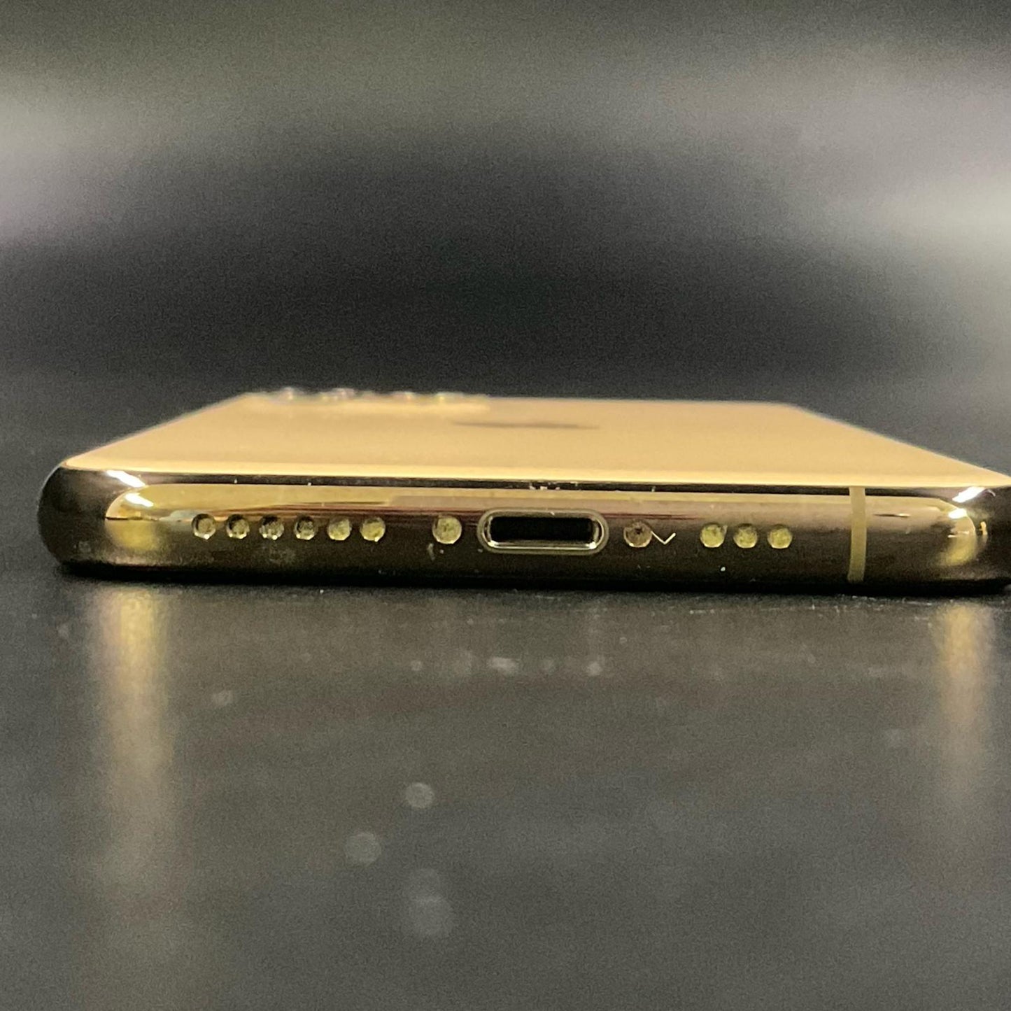 【全額返金保証】【最速発送】Apple iPhone iPhone 11 Pro 256GB ゴールド docomo SIMフリー 白ロム 動作確認済 74%