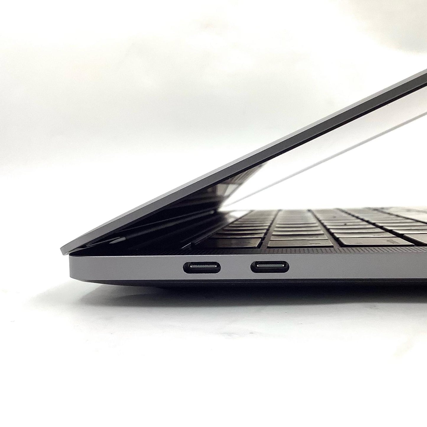 【全額返金保証】【最速発送】Apple MacBook Pro 13インチ 2022 Apple M2 16GB 1TB スペースグレイ 84% 美品 動作確認済