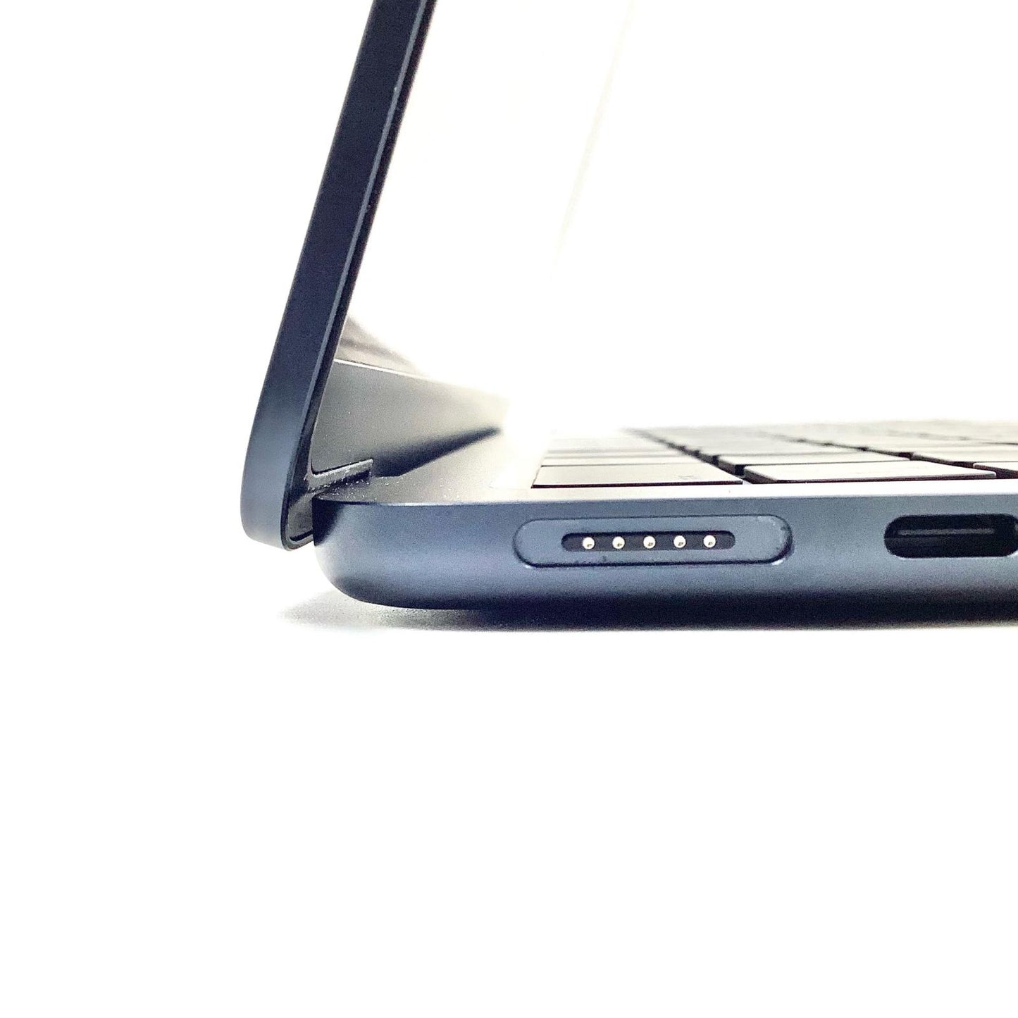【全額返金保証】【最速発送】Apple MacBook Air 13インチ 2025 Apple M4 16GB 256GB ミッドナイト 100% 超美品 動作確認済