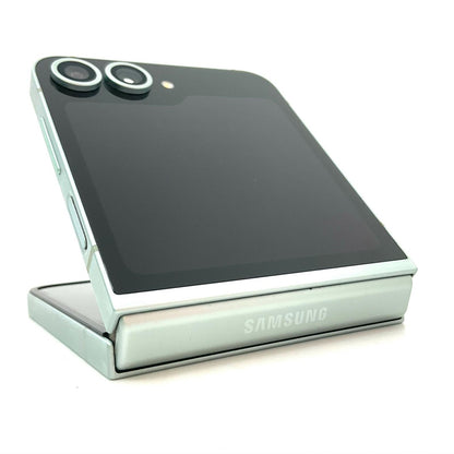 【全額返金保証】【最速発送】SAMSUNG Galaxy Z Flip6 256GB Mint(GR) docomo SIMフリー SC-54E 白ロム 動作確認済