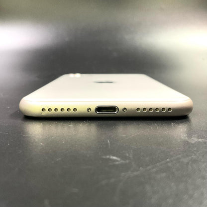 【全額返金保証】【最速発送】Apple iPhone iPhone SE（第3世代） 64GB ホワイト au SIMフリー 白ロム 動作確認済 81%