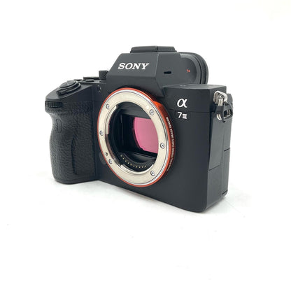 【全額返金保証】【最速発送】Sony デジタル一眼 α7 III ILCE-7M3 ボディ ブラック 美品 動作確認済