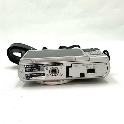 【全額返金保証】【最速発送】Panasonic デジタル一眼 LUMIX DC-GF9W ダブルレンズキット シルバー 美品 動作確認済