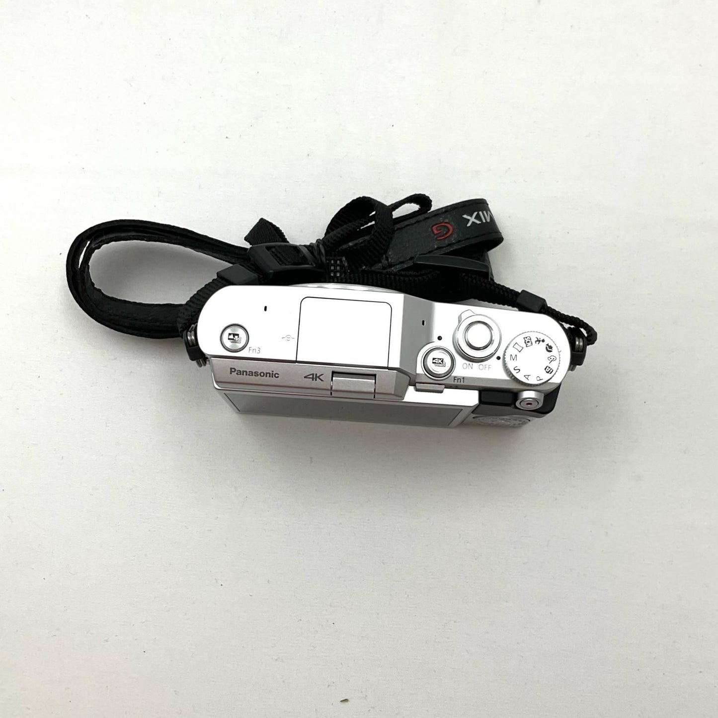 【全額返金保証】【最速発送】Panasonic デジタル一眼 LUMIX DC-GF9W ダブルレンズキット シルバー 美品 動作確認済