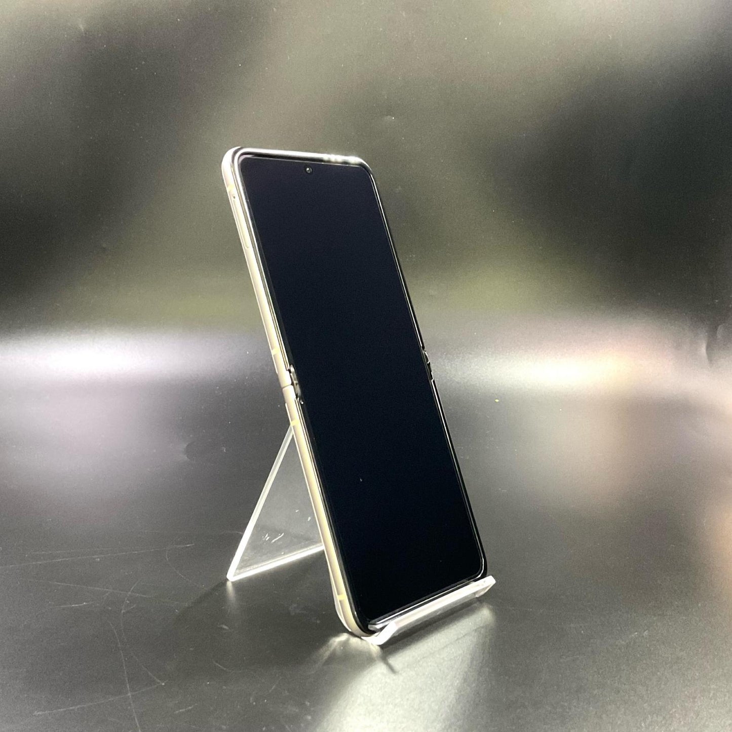 【全額返金保証】【最速発送】Motorola razr 40 256GB バニラクリーム SIMフリー XT2323-4 白ロム 美品 動作確認済