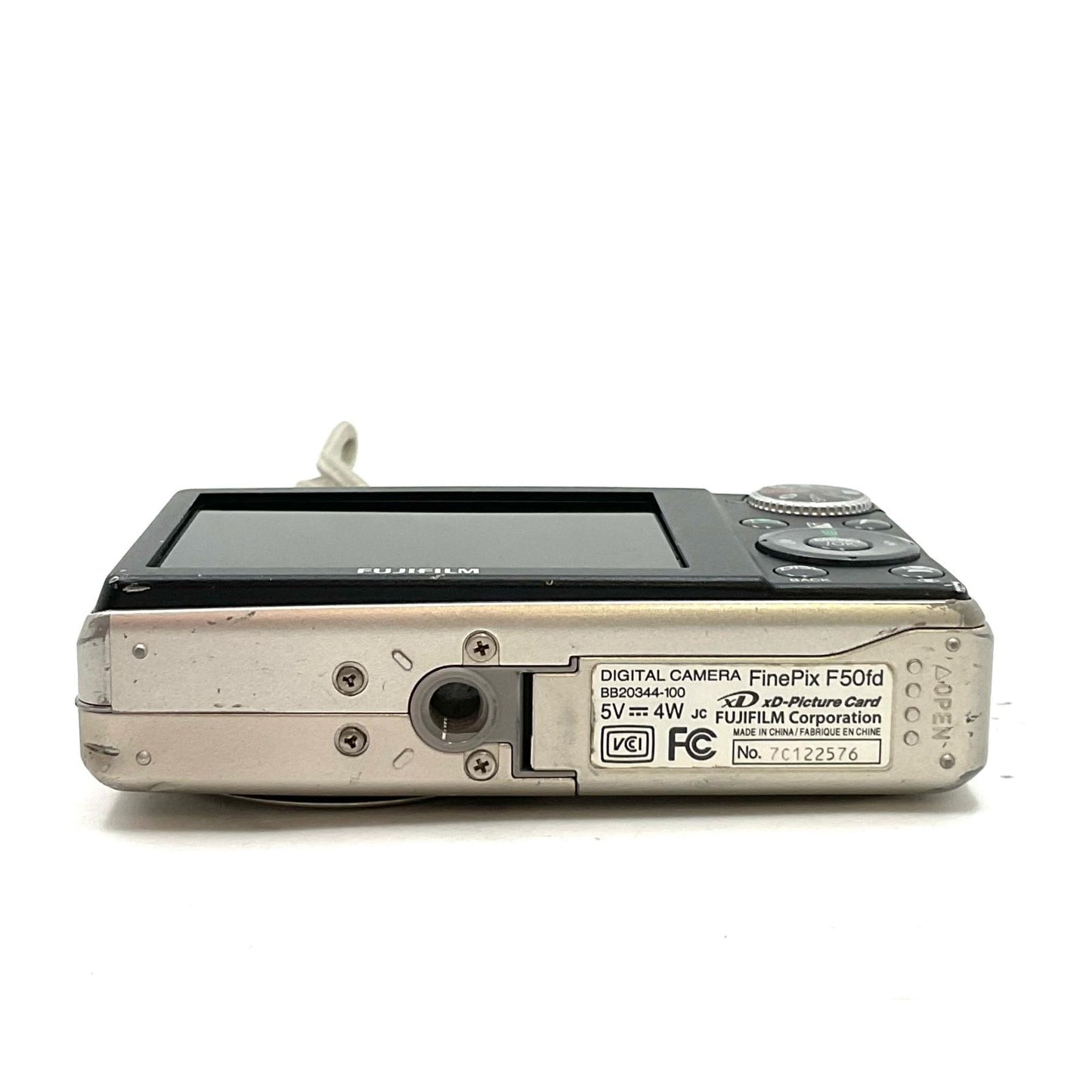 【全額返金保証】【最速発送】FUJIFILM コンパクトデジタルカメラ FinePix F50fd シルバー 動作確認済