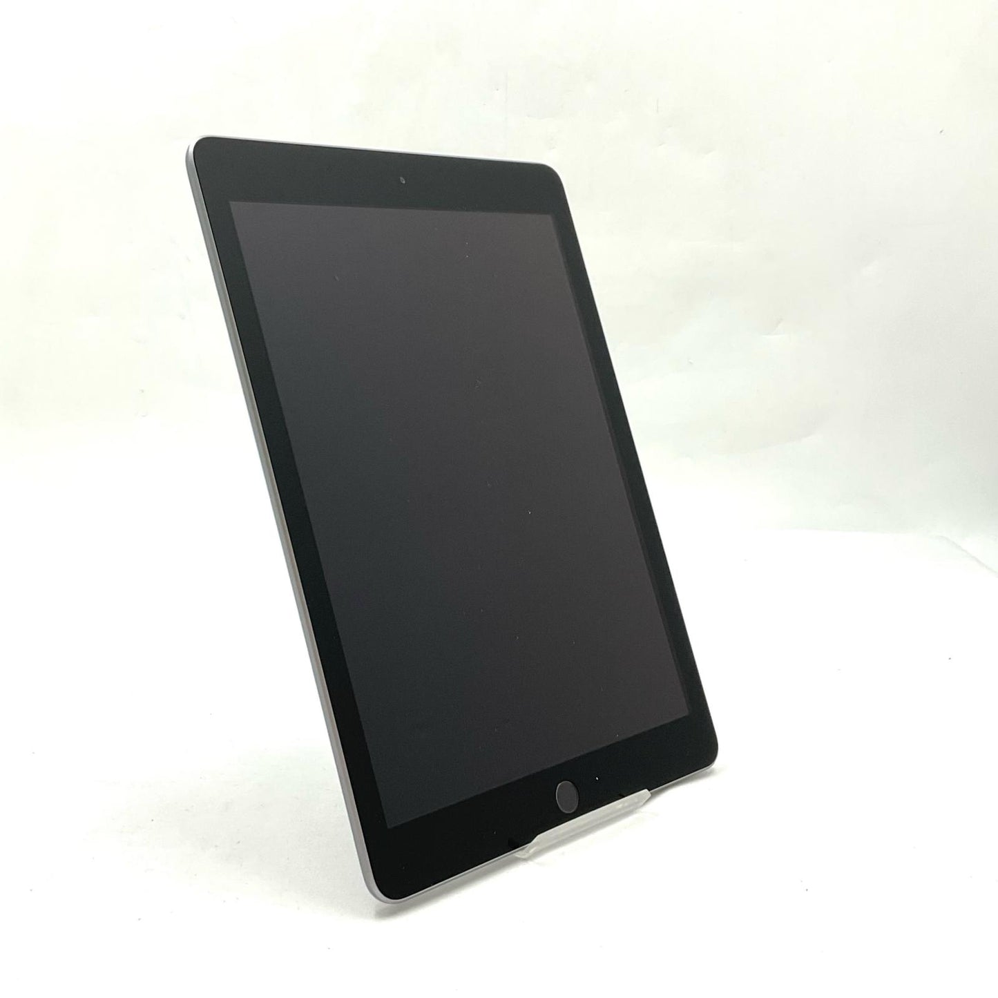 【全額返金保証】【最速発送】Apple iPad iPad 9.7インチ 第6世代 32GB スペースグレイ Wi-Fi 動作確認済