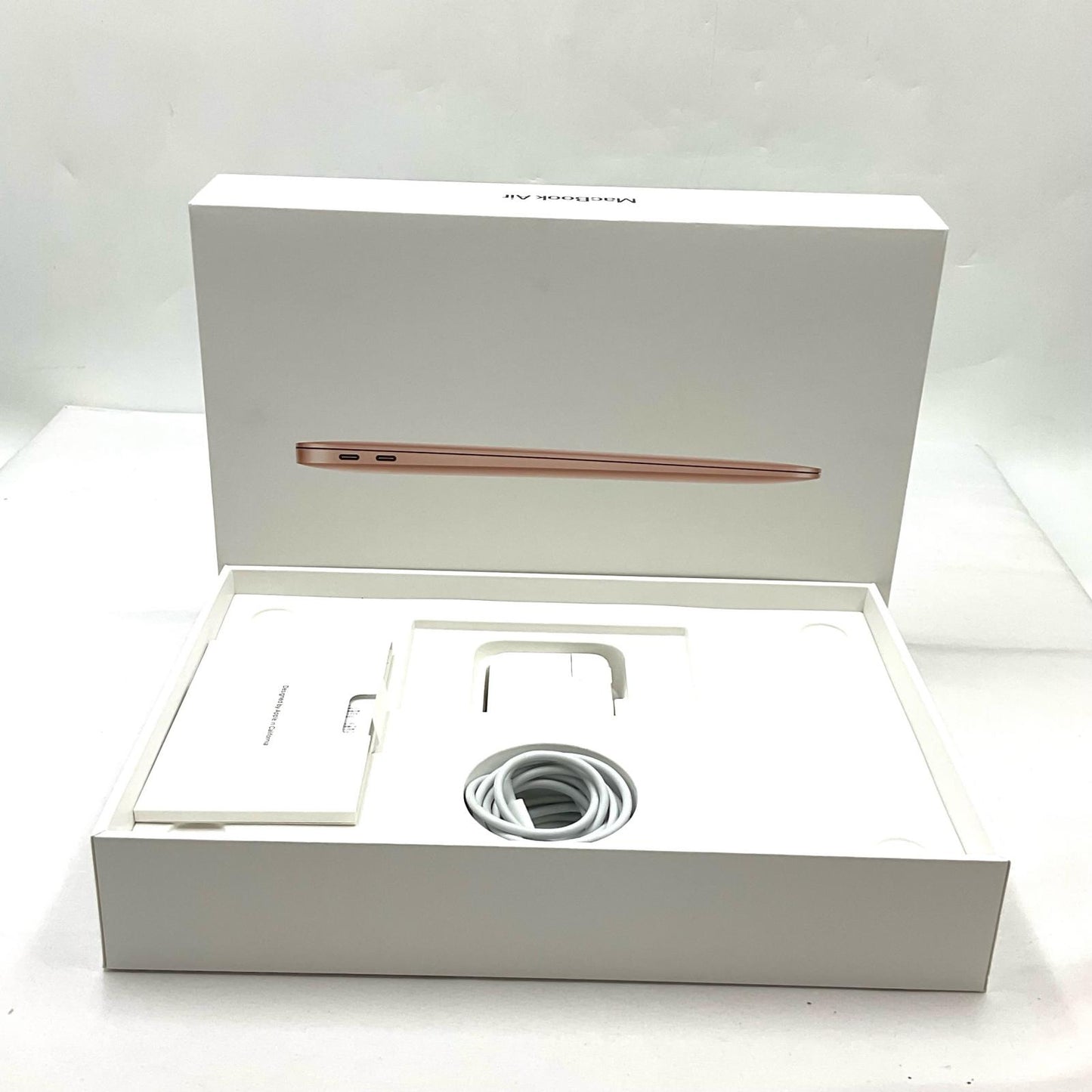 【全額返金保証】【最速発送】Apple MacBook Air 13インチ 2020 Apple M1 8GB 256GB ゴールド 93% 美品 動作確認済
