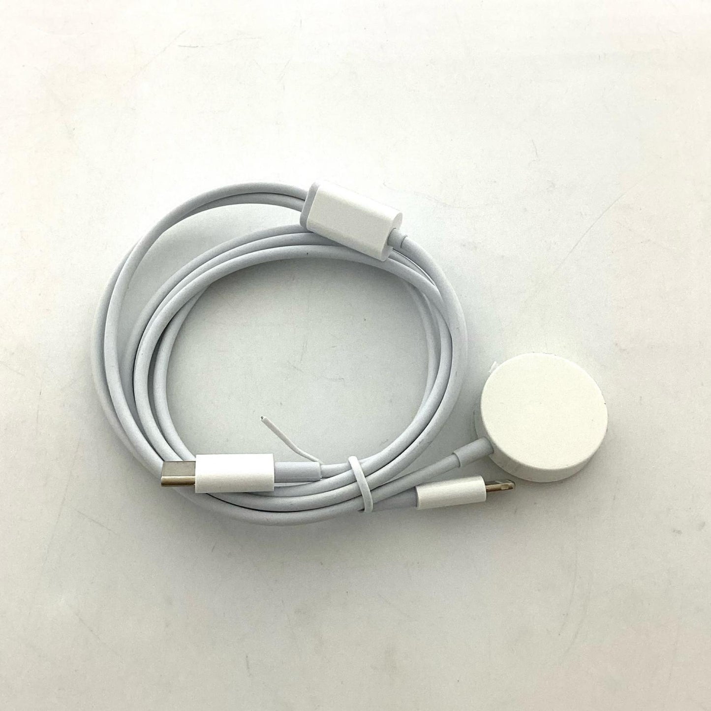 【全額返金保証】【最速発送】Apple Watch Ultra 第2世代 チタニウム 49mm GPS+Cellular 白ロム 96% 美品 動作確認済
