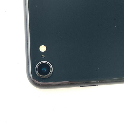 【全額返金保証】【最速発送】Apple iPhone iPhone SE（第2世代） 64GB ブラック docomo SIMフリー 白ロム 動作確認済 79%