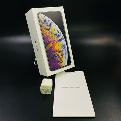 【全額返金保証】【最速発送】Apple iPhone iPhone XS Max 64GB ホワイト docomo 白ロム 動作確認済 77%