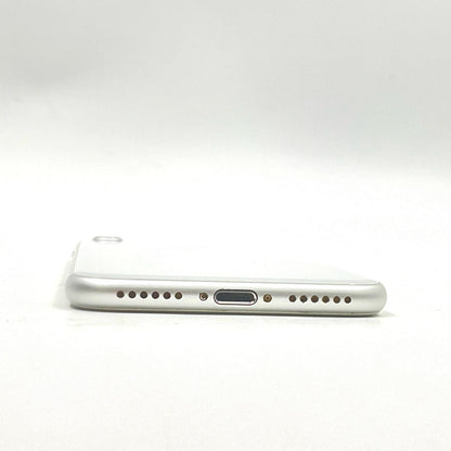 【全額返金保証】【最速発送】Apple iPhone iPhone 8 256GB シルバー docomo SIMフリー 白ロム 動作確認済 73%