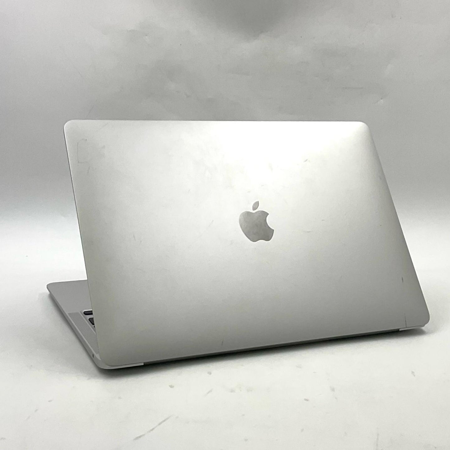 【全額返金保証】【最速発送】Apple MacBook Air 13インチ 2020 Apple M1 8GB 256GB シルバー 97% 美品 動作確認済