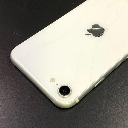 【最速発送】Apple iPhone iPhone SE（第2世代） 128GB ホワイト au 白ロム【難有】 84%
