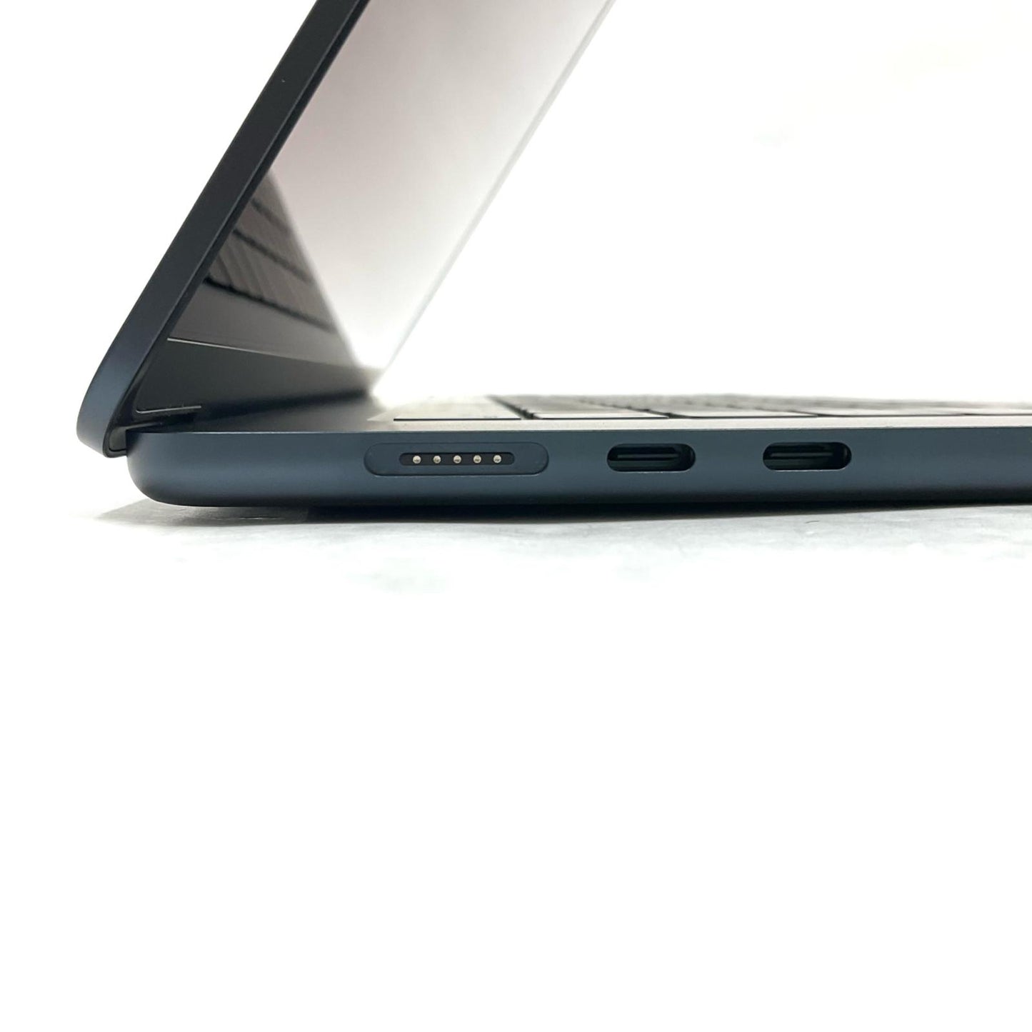 【全額返金保証】【最速発送】Apple MacBook Air 15.3インチ 2024 Apple M3 16GB 256GB ミッドナイト 99.6% 美品 動作確認済