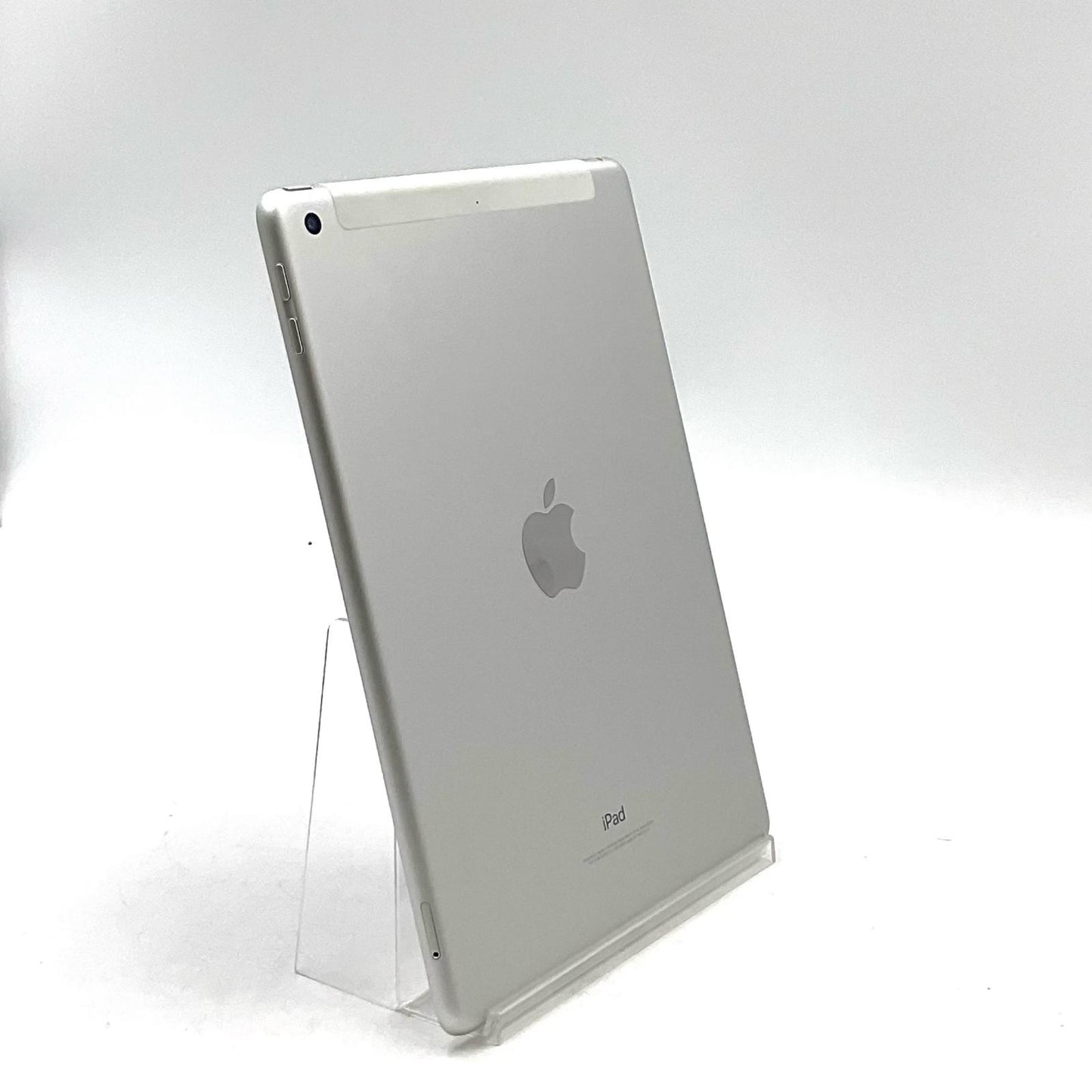 【全額返金保証】【最速発送】Apple iPad iPad 9.7インチ 第5世代 32GB シルバー WiFi+Cellular docomo 白ロム 動作確認済
