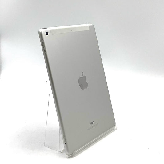 【全額返金保証】【最速発送】Apple iPad iPad 9.7インチ 第5世代 32GB シルバー WiFi+Cellular docomo 白ロム 動作確認済