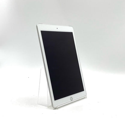 【全額返金保証】【最速発送】Apple iPad iPad 9.7インチ 第5世代 32GB シルバー WiFi+Cellular docomo 白ロム 動作確認済