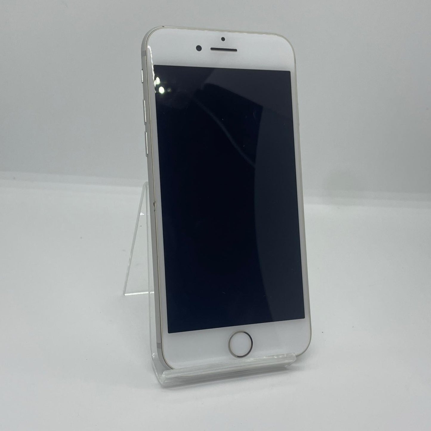【最速発送】Apple iPhone iPhone 8 64GB シルバー docomo 白ロム【難有】 75%