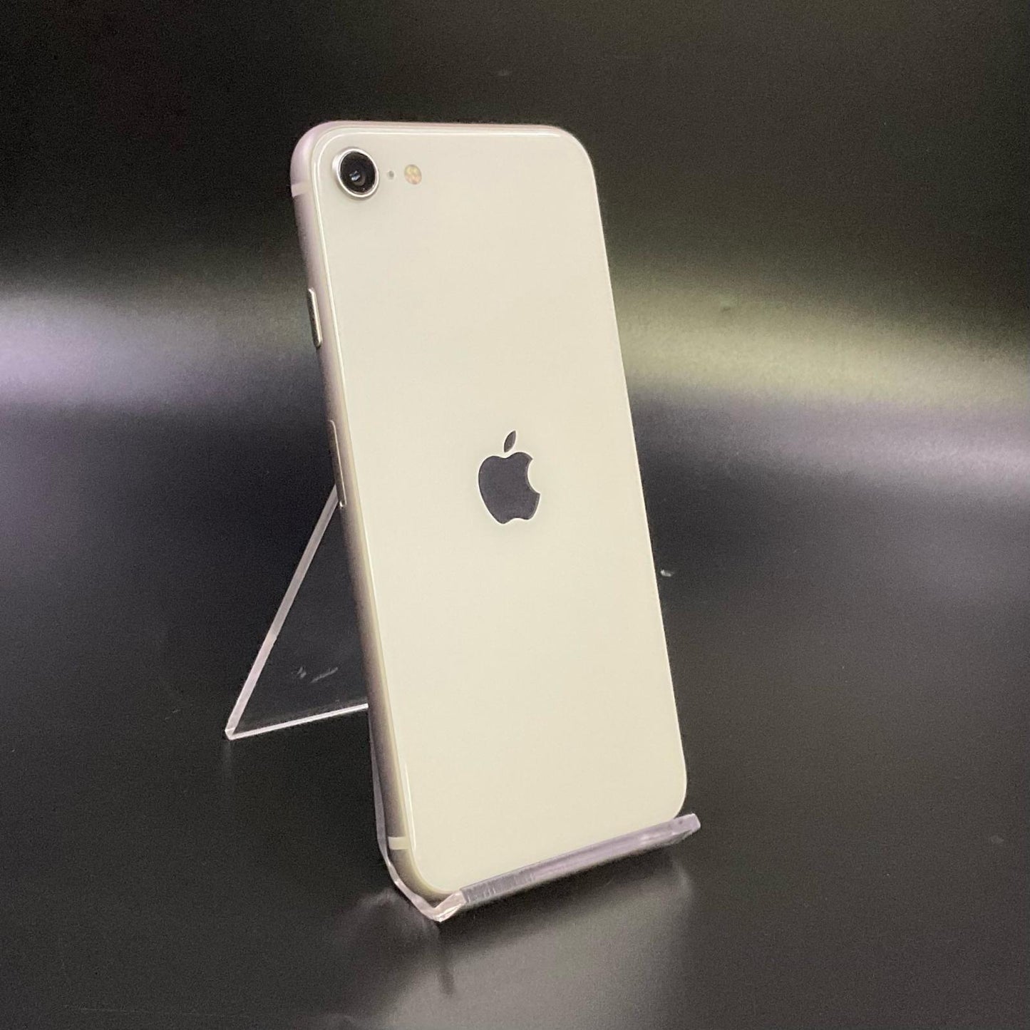 【全額返金保証】【最速発送】Apple iPhone iPhone SE（第3世代） 64GB スターライト au SIMフリー 白ロム 動作確認済 72%